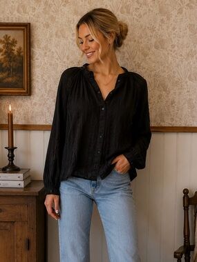 Universal Thread Black Button-Front Long Sleeve Shirt